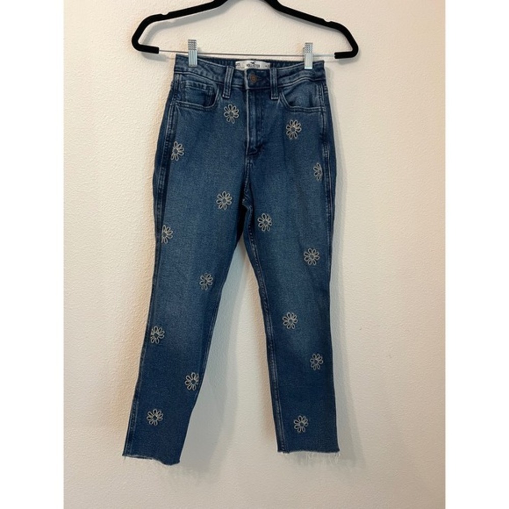 Hollister Curvy High Rise Mom Jeans Denim Vintage Stretch Daisy Embroidery‎